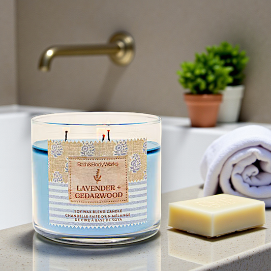 Bougie 3 mèches – Lavender + Cedarwood – Bath & Body Works