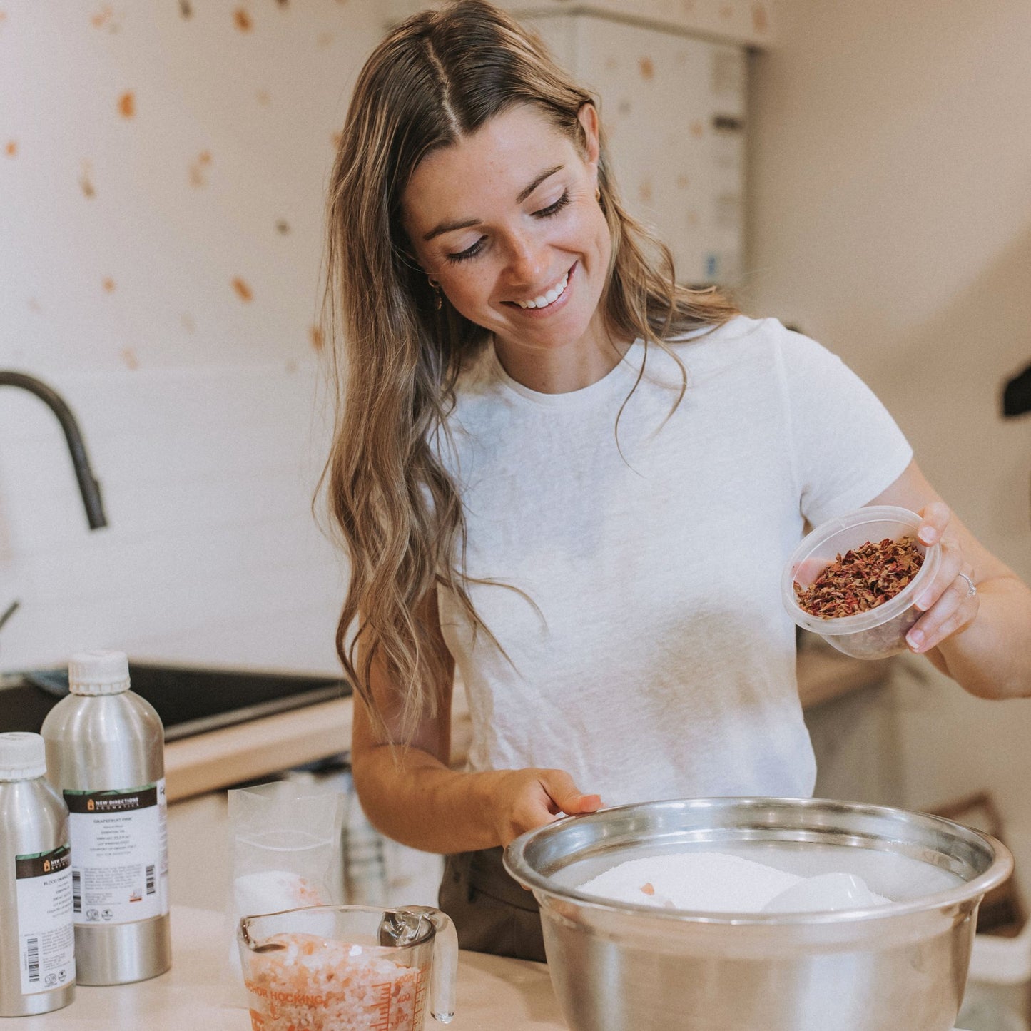 Pot en céramique avec sels de bain — Rituel spa floral ou nordique (10 à 11 bains)