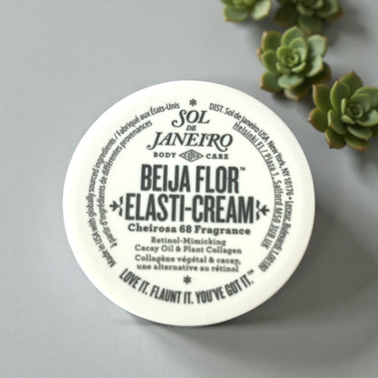 Minicrème pour corps Elasti-Cream rehaussant le collagène Beija Flor™ – Sol de Janeiro.